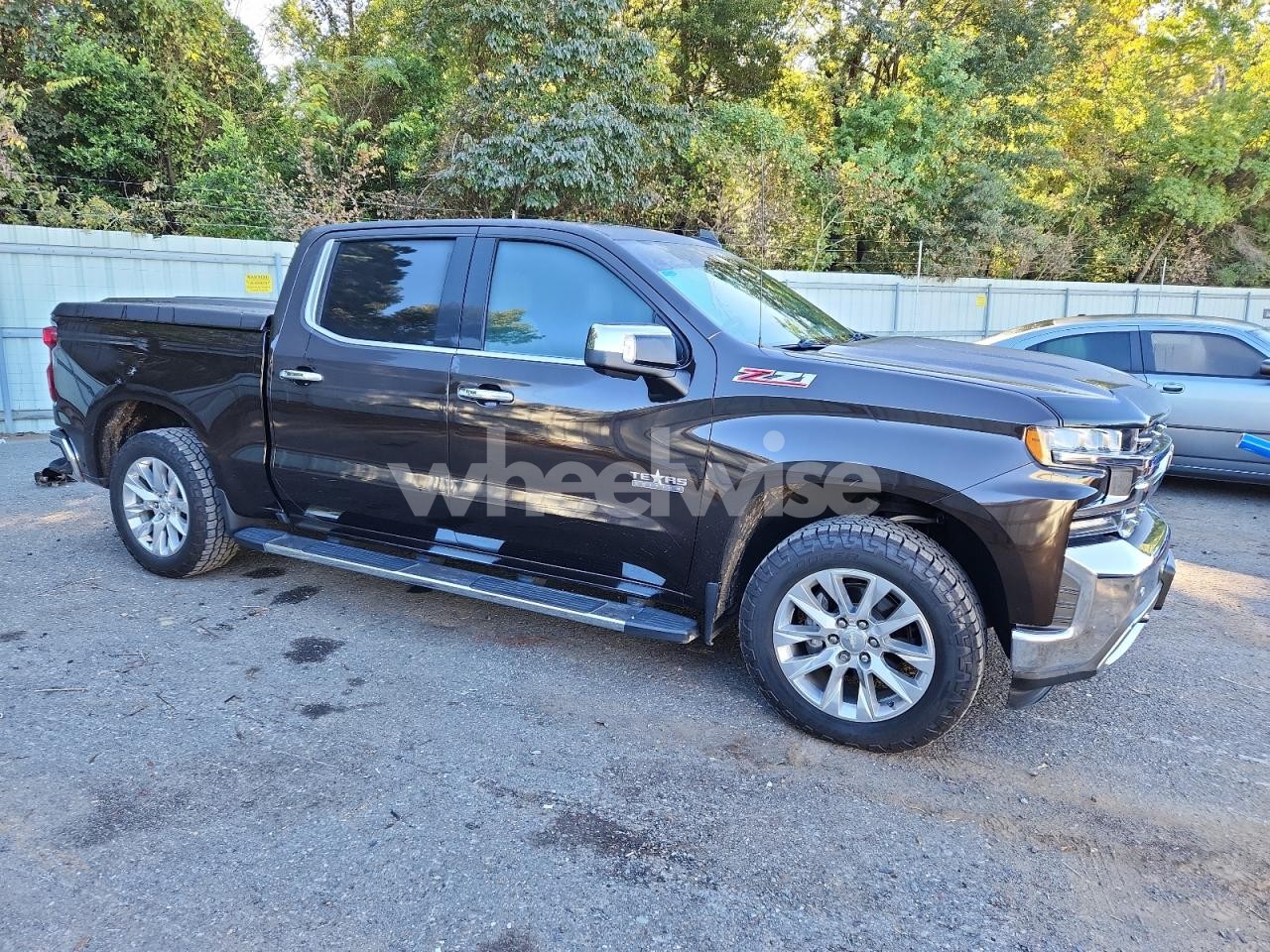 Photo 4 of 2019 CHEVROLET SILVERADO K1500 LTZ (VIN 3GCUYGED4KG105573)