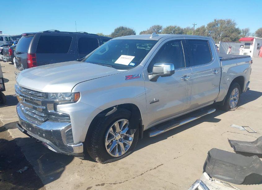 Photo 2 of 2020 Chevrolet Silverado 1500 (VIN 3GCUYGED4LG397596)