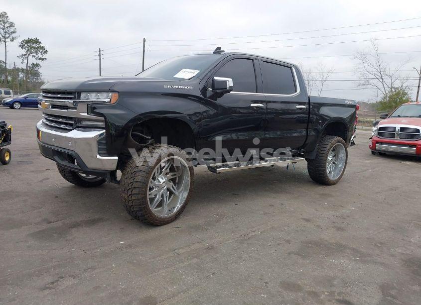Photo 2 of 2019 Chevrolet Silverado 1500 LTZ (VIN 3GCUYGED9KG160780)