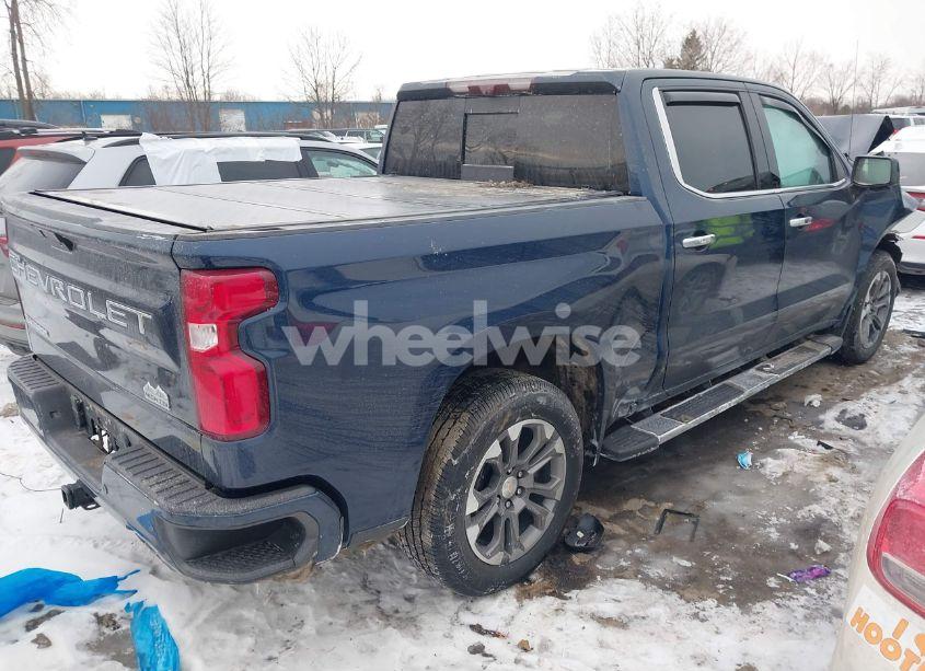 Photo 4 of 2021 Chevrolet Silverado 1500 (VIN 3GCUYHEL4MG109882)