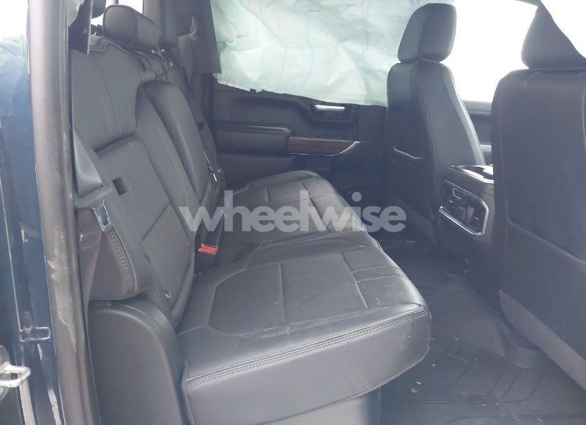 Photo 8 of 2021 Chevrolet Silverado 1500 (VIN 3GCUYHEL4MG109882)