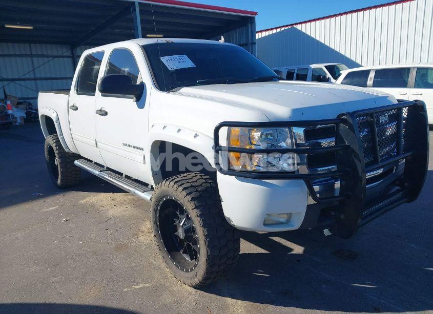 2010 Chevrolet Silverado 1500 LT (VIN 3GCXKSE27AG175213) main photo