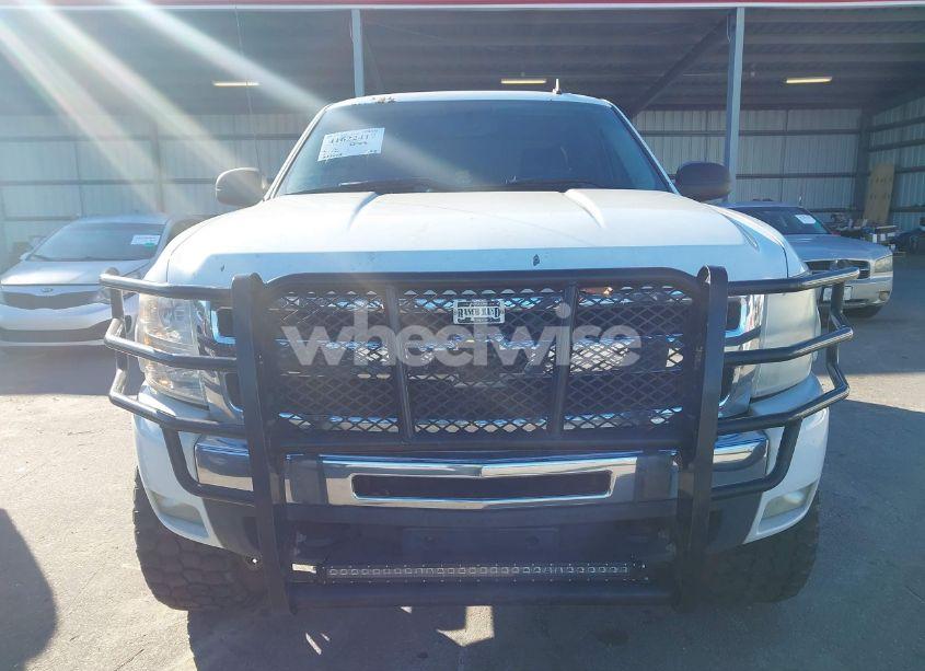 Photo 12 of 2010 Chevrolet Silverado 1500 LT (VIN 3GCXKSE27AG175213)