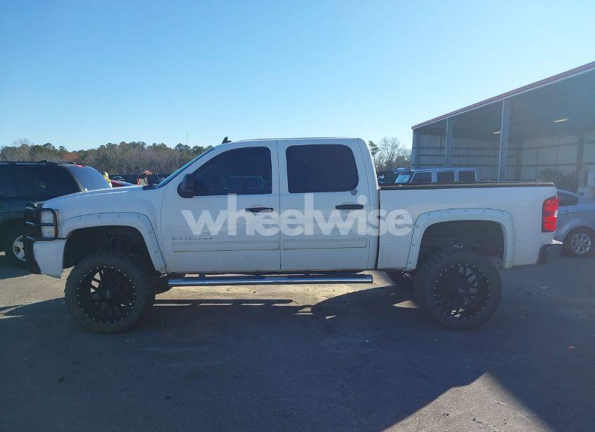 Photo 14 of 2010 Chevrolet Silverado 1500 LT (VIN 3GCXKSE27AG175213)