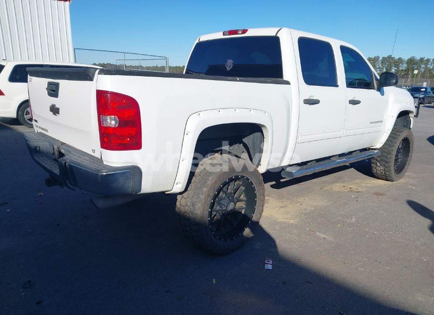 Photo 4 of 2010 Chevrolet Silverado 1500 LT (VIN 3GCXKSE27AG175213)