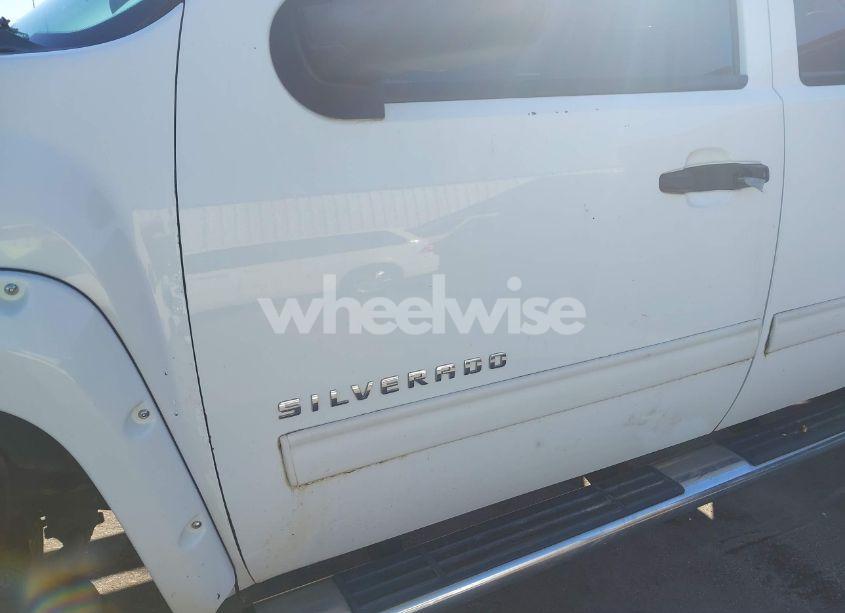 Photo 6 of 2010 Chevrolet Silverado 1500 LT (VIN 3GCXKSE27AG175213)