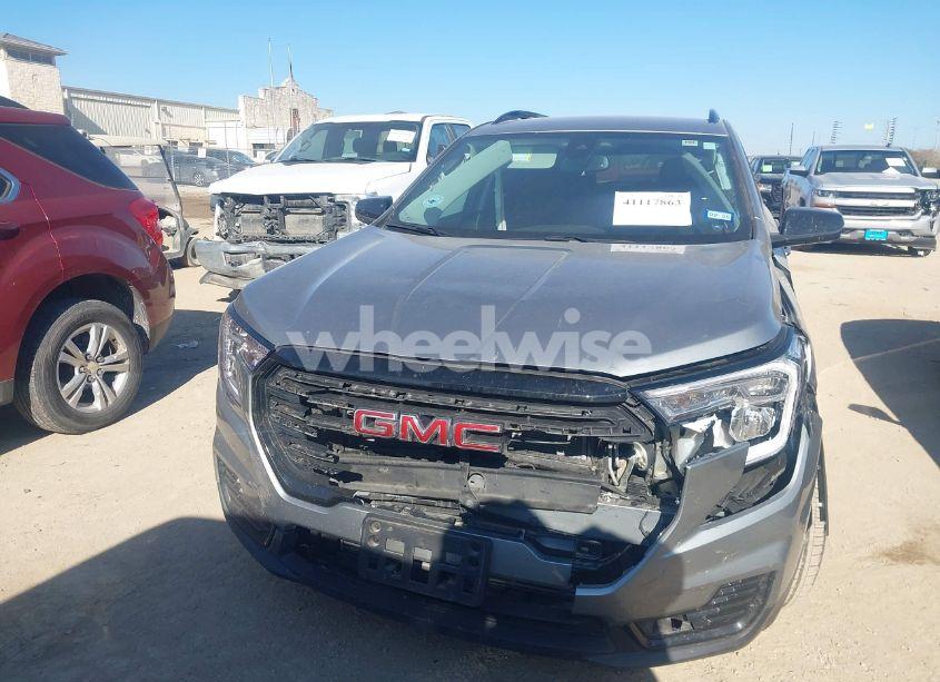 Photo 12 of 2024 Gmc Terrain FWD SLE (VIN 3GKALMEG4RL210341)