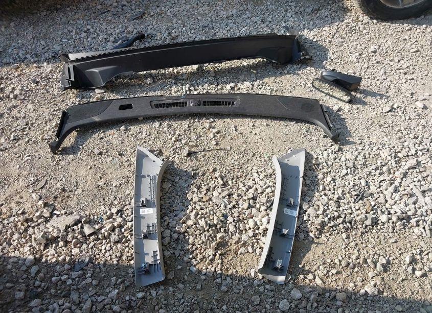 Photo 12 of 2024 Gmc Terrain FWD SLE (VIN 3GKALMEG5RL276946)