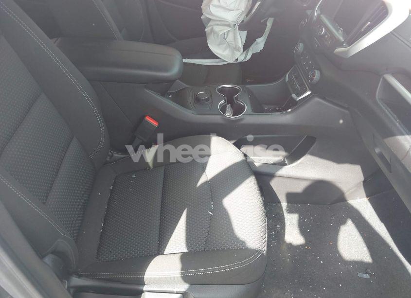 Photo 5 of 2024 Gmc Terrain FWD SLE (VIN 3GKALMEG7RL190649)