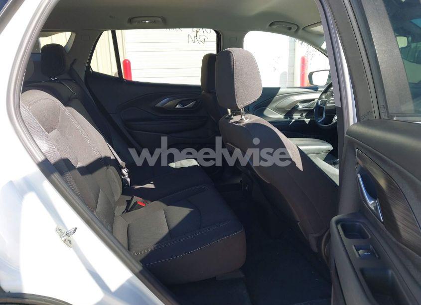 Photo 8 of 2024 Gmc Terrain FWD SLE (VIN 3GKALMEG7RL273143)