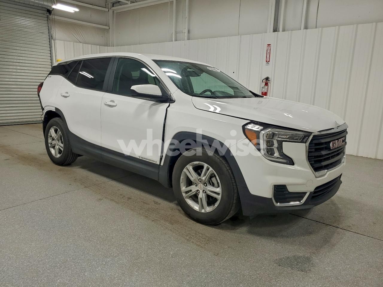 Photo 4 of 2024 GMC TERRAIN SLE (VIN 3GKALMEG7RL390088)