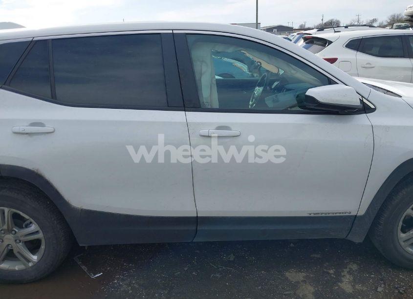 Photo 13 of 2024 Gmc Terrain FWD SLE (VIN 3GKALMEG8RL360582)