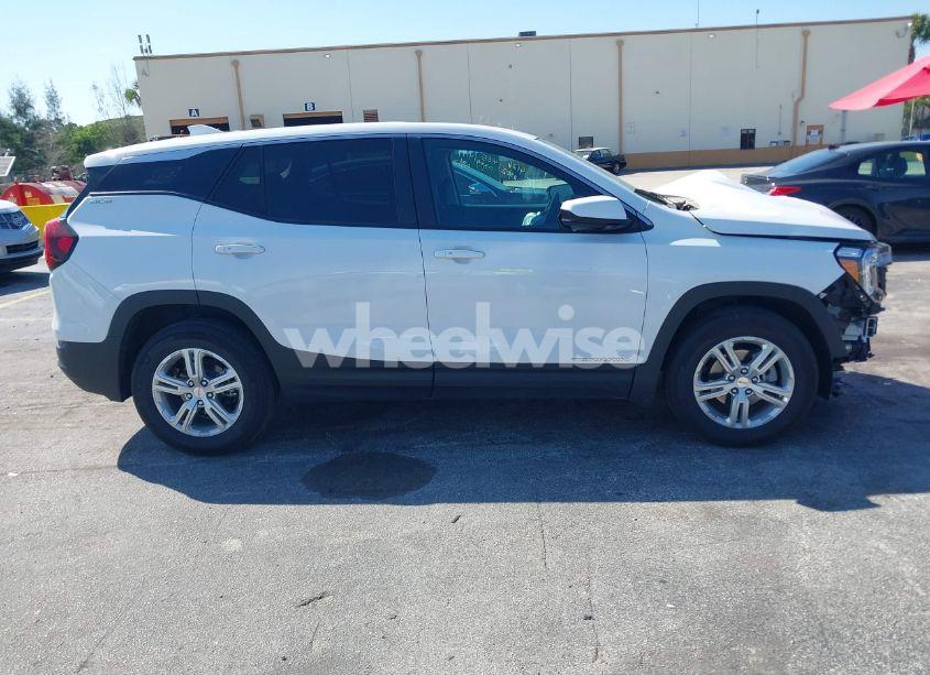 Photo 14 of 2024 Gmc Terrain FWD SLE (VIN 3GKALMEGXRL292611)