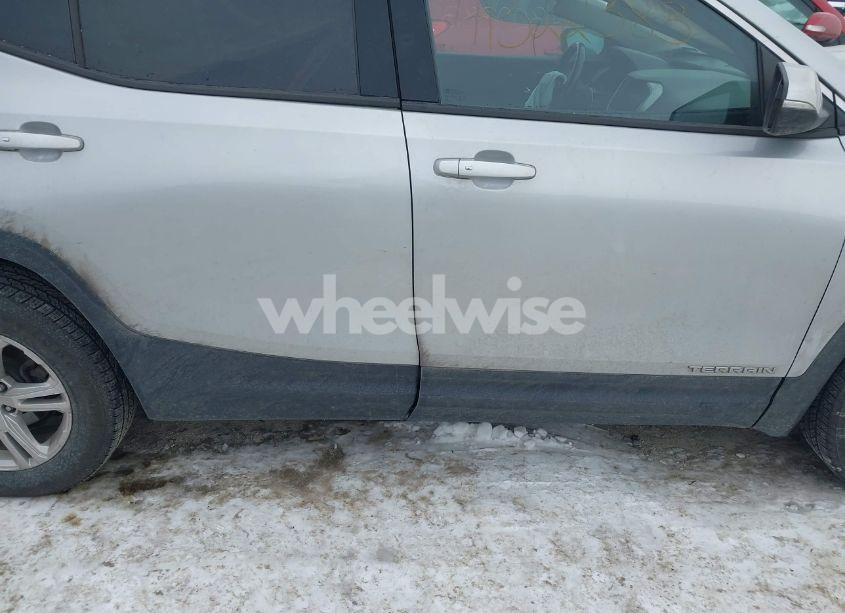 Photo 13 of 2018 Gmc Terrain SLE (VIN 3GKALMEV1JL373693)