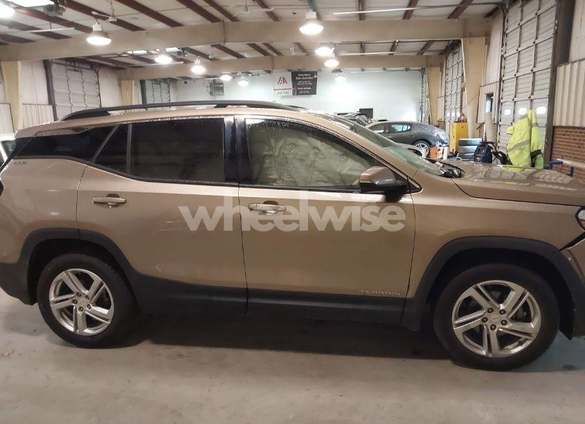 Photo 13 of 2018 Gmc Terrain SLE (VIN 3GKALMEV2JL183062)