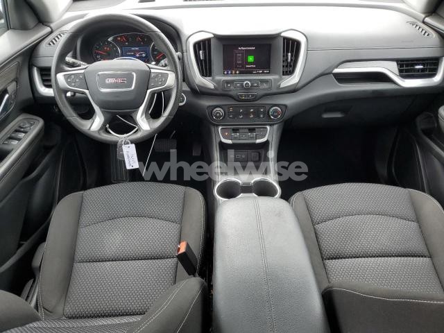 2022 GMC TERRAIN SLE N/A (VIN 3GKALMEV2NL281045) main photo
