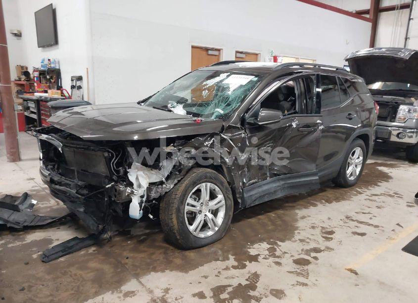 Photo 2 of 2019 Gmc Terrain SLE (VIN 3GKALMEV3KL333360)