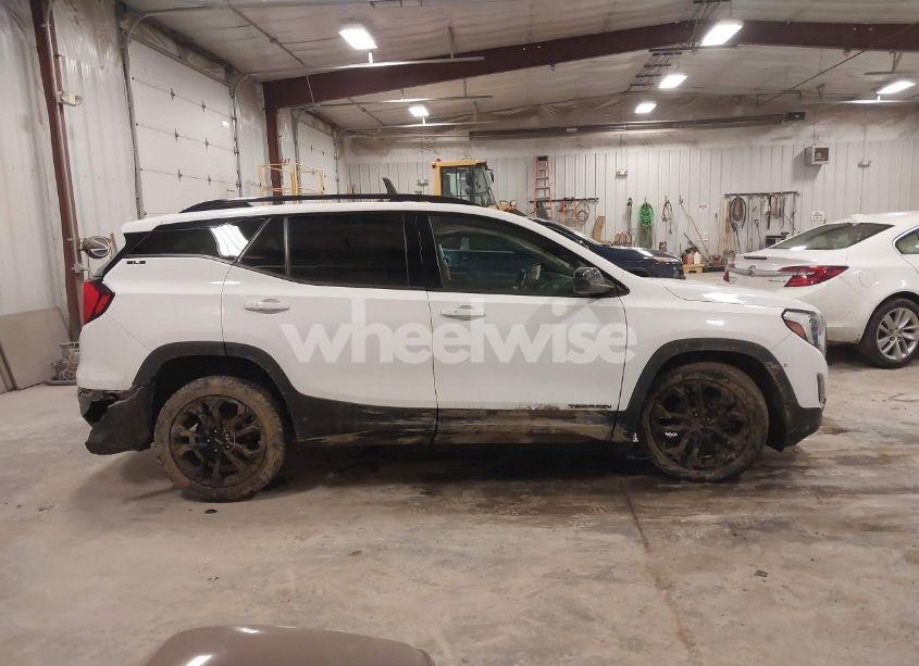 Photo 13 of 2020 Gmc Terrain FWD SLE (VIN 3GKALMEV6LL220424)