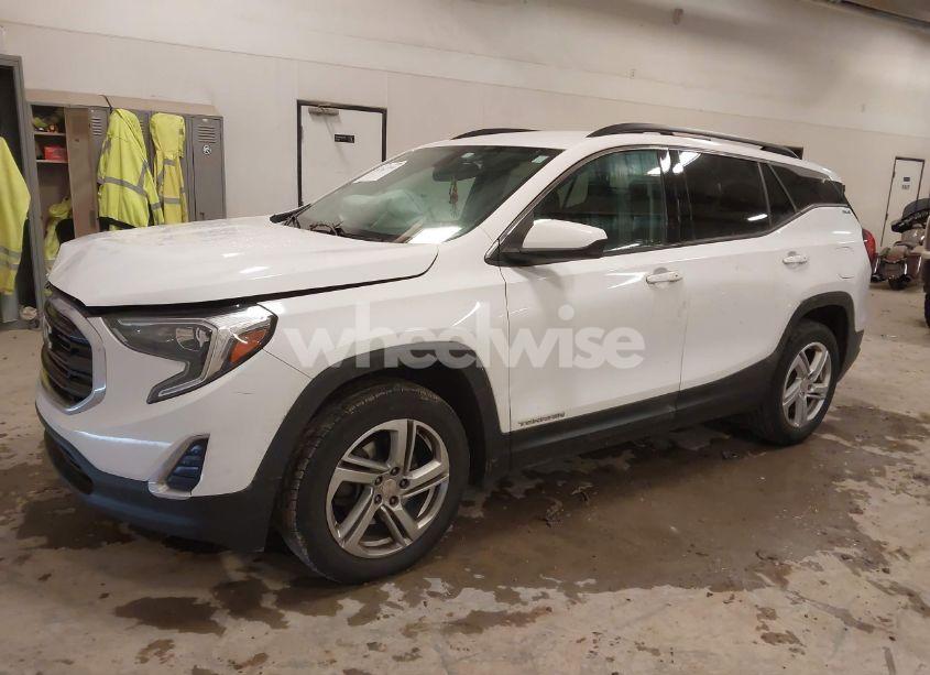 Photo 2 of 2019 Gmc Terrain SLE (VIN 3GKALMEX2KL105559)
