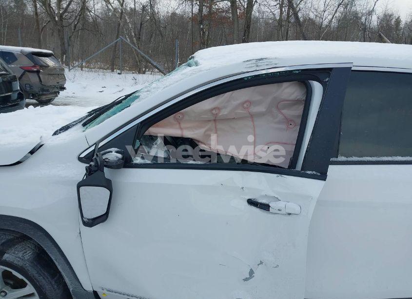 Photo 6 of 2022 Gmc Terrain AWD SLE (VIN 3GKALTEV2NL311932)