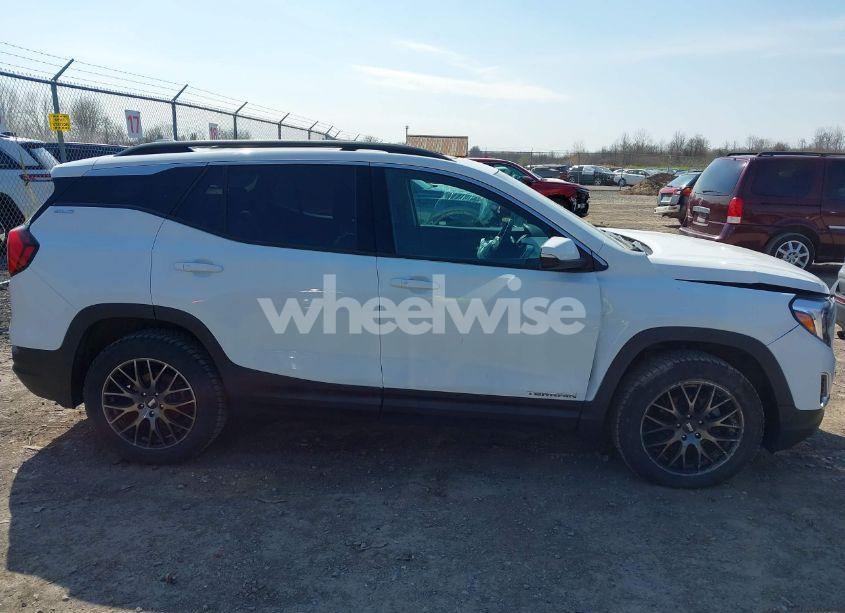 Photo 13 of 2018 Gmc Terrain SLE (VIN 3GKALTEV7JL157776)