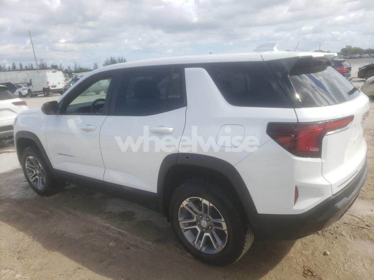 Photo 2 of 2025 GMC TERRAIN ELEVATION N/A (VIN 3GKALUEG9SL315589)