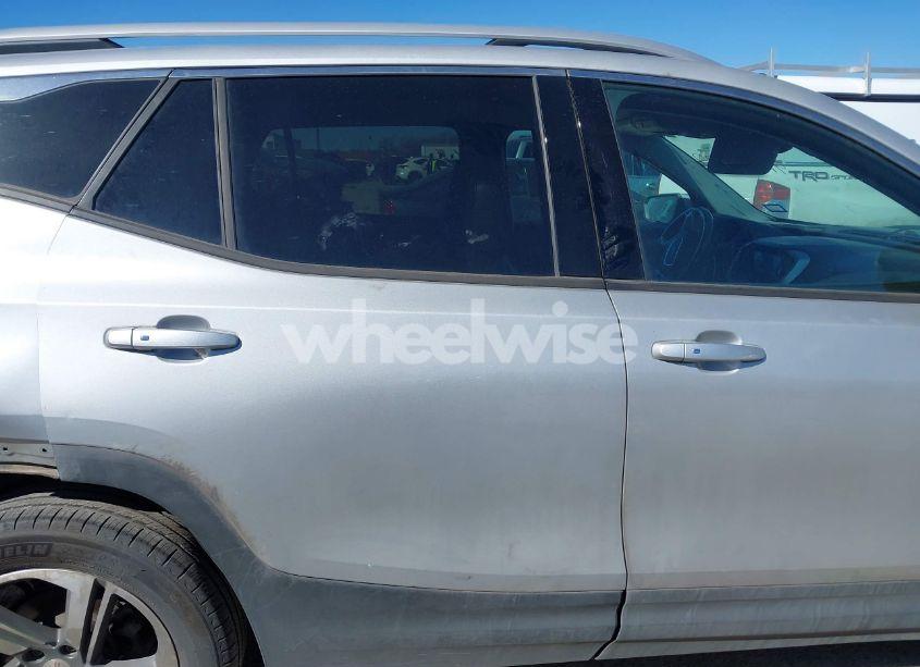 Photo 13 of 2019 Gmc Terrain SLT (VIN 3GKALVEV2KL190083)