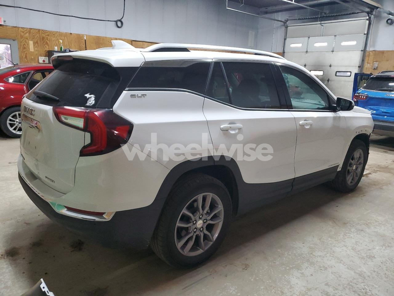 Photo 3 of 2022 GMC TERRAIN SLT (VIN 3GKALVEV2NL271511)