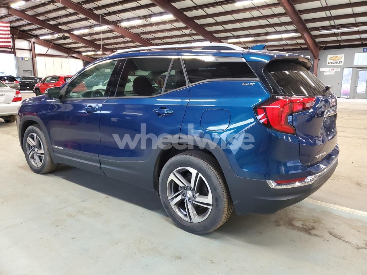 Photo 2 of 2020 GMC TERRAIN SLT N/A (VIN 3GKALVEV5LL131773)