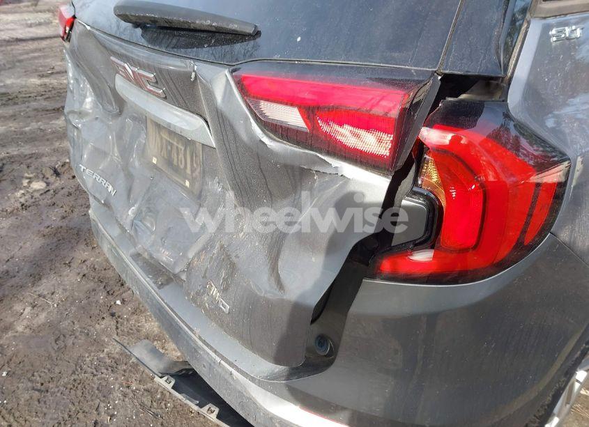 Photo 6 of 2018 Gmc Terrain SLT (VIN 3GKALVEX9JL211480)