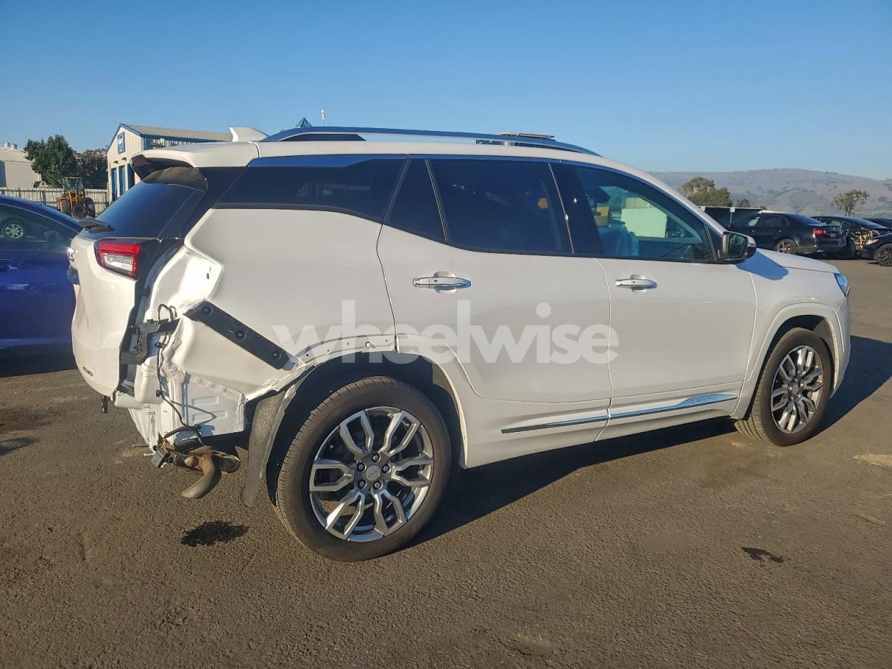 Photo 3 of 2024 GMC TERRAIN DENALI (VIN 3GKALXEG5RL400599)