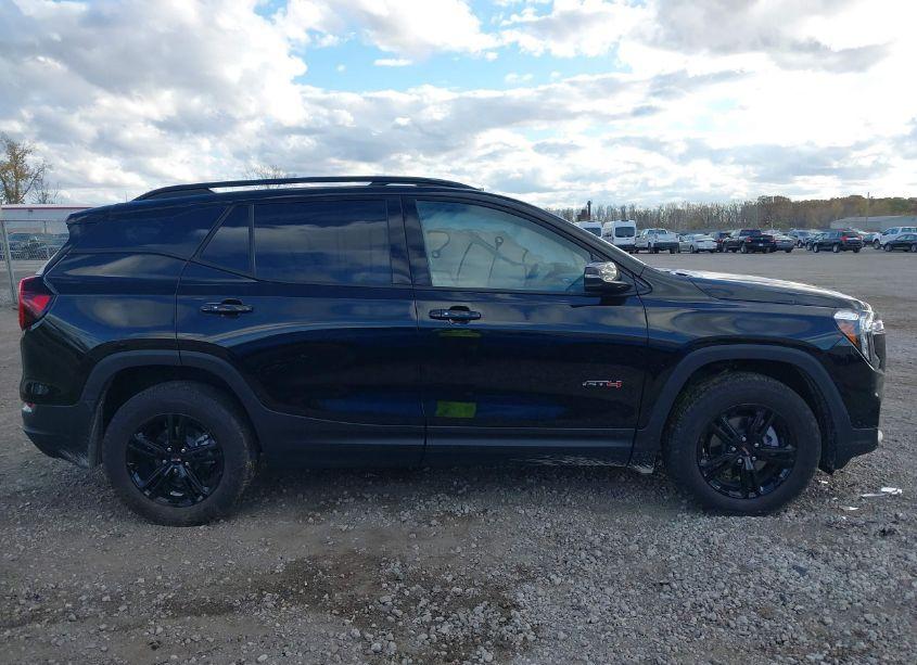 Photo 13 of 2024 Gmc Terrain AWD AT4 (VIN 3GKALYEG3RL274331)