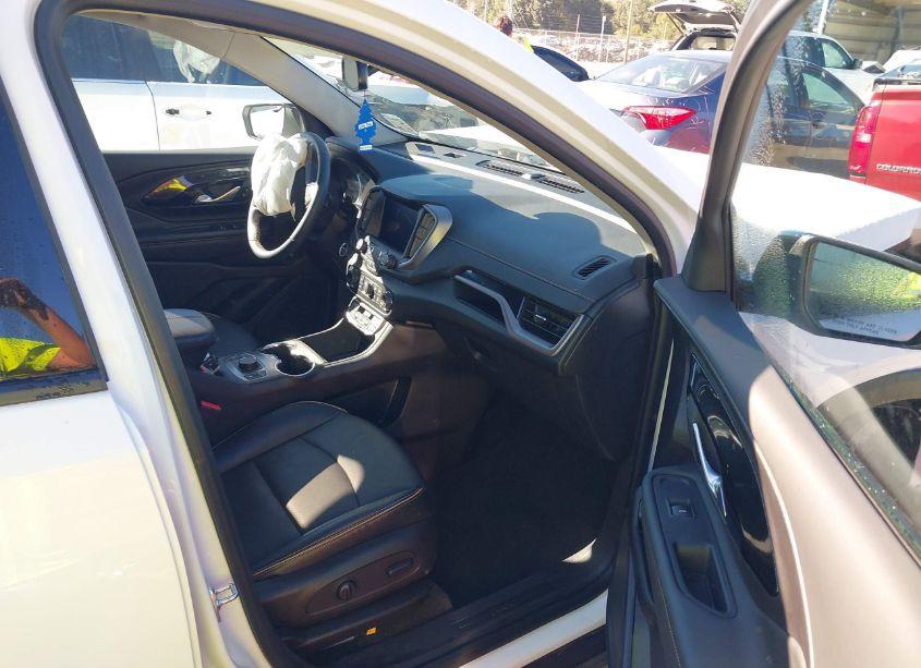 Photo 5 of 2024 Gmc Terrain AWD AT4 (VIN 3GKALYEG7RL203939)