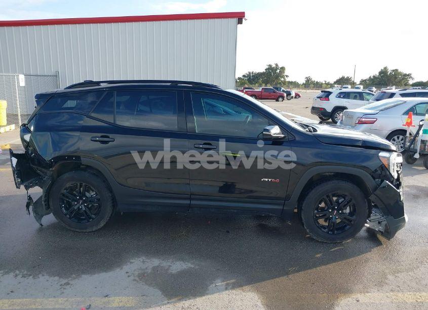 Photo 13 of 2023 Gmc Terrain AWD AT4 (VIN 3GKALYEG8PL205079)