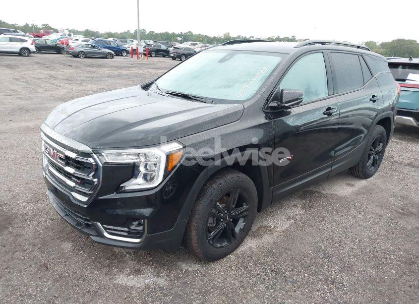 Photo 2 of 2024 Gmc Terrain AWD AT4 (VIN 3GKALYEG9RL140195)