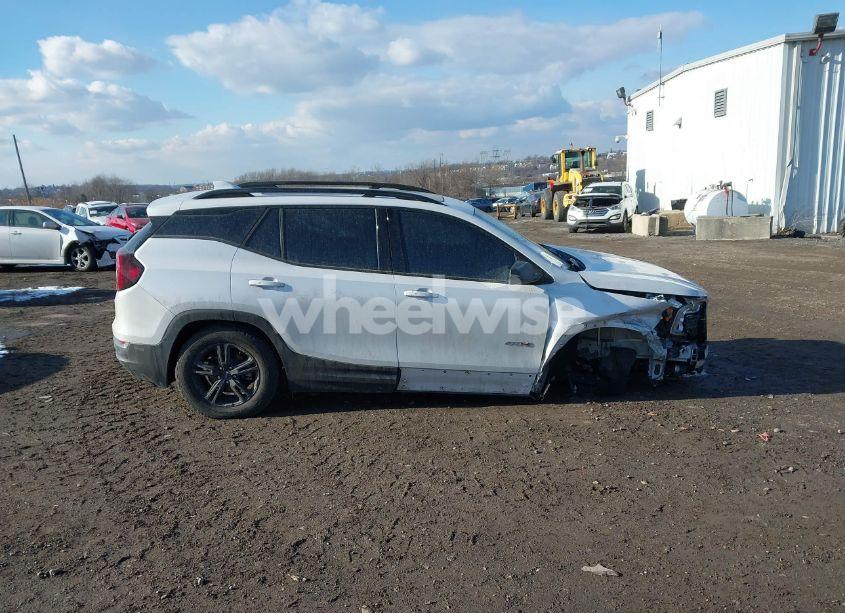 Photo 13 of 2022 Gmc Terrain AWD AT4 (VIN 3GKALYEV1NL156867)