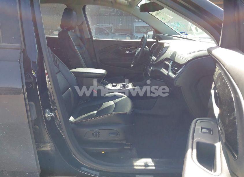 Photo 5 of 2022 Gmc Terrain AWD AT4 (VIN 3GKALYEVXNL286596)