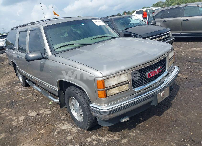1999 Gmc Suburban 1500 SL (VIN 3GKEC16R0XG547353) main photo
