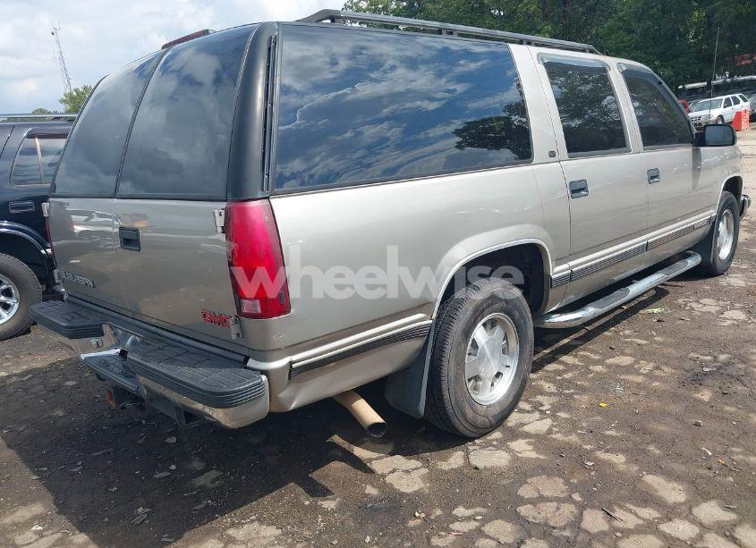 Photo 6 of 1999 Gmc Suburban 1500 SL (VIN 3GKEC16R0XG547353)