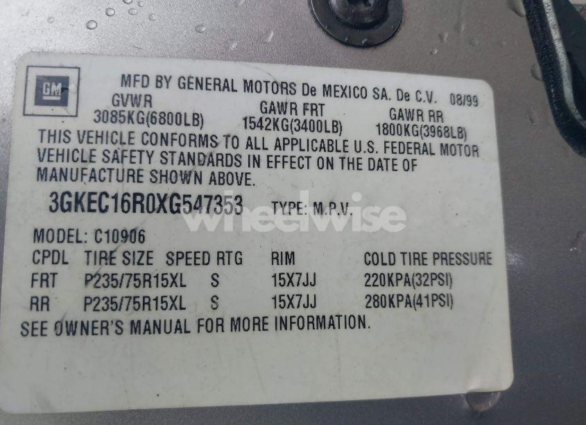 Photo 9 of 1999 Gmc Suburban 1500 SL (VIN 3GKEC16R0XG547353)