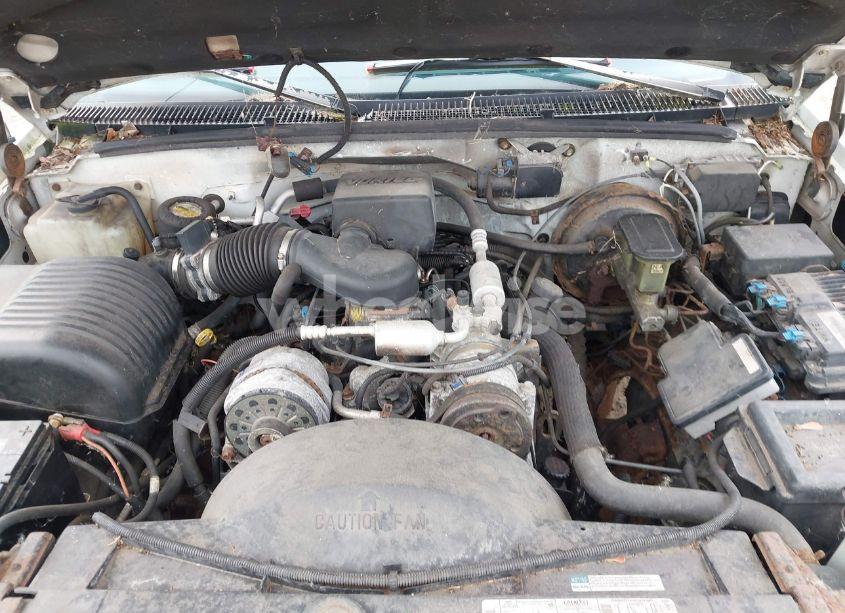 Photo 10 of 1997 Gmc Suburban 1500 SL (VIN 3GKFK16R2VG502239)