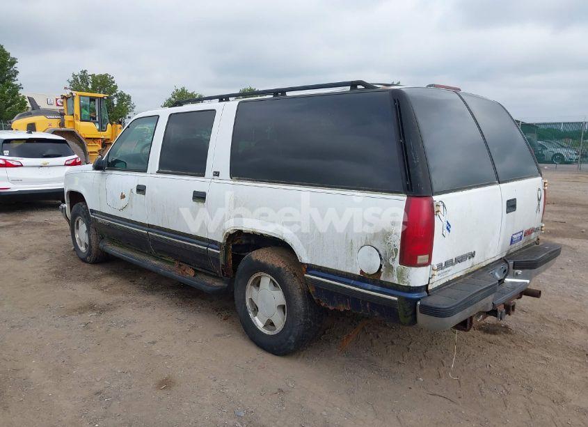 Photo 3 of 1997 Gmc Suburban 1500 SL (VIN 3GKFK16R2VG502239)