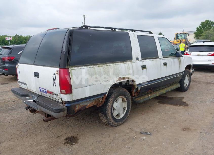 Photo 4 of 1997 Gmc Suburban 1500 SL (VIN 3GKFK16R2VG502239)