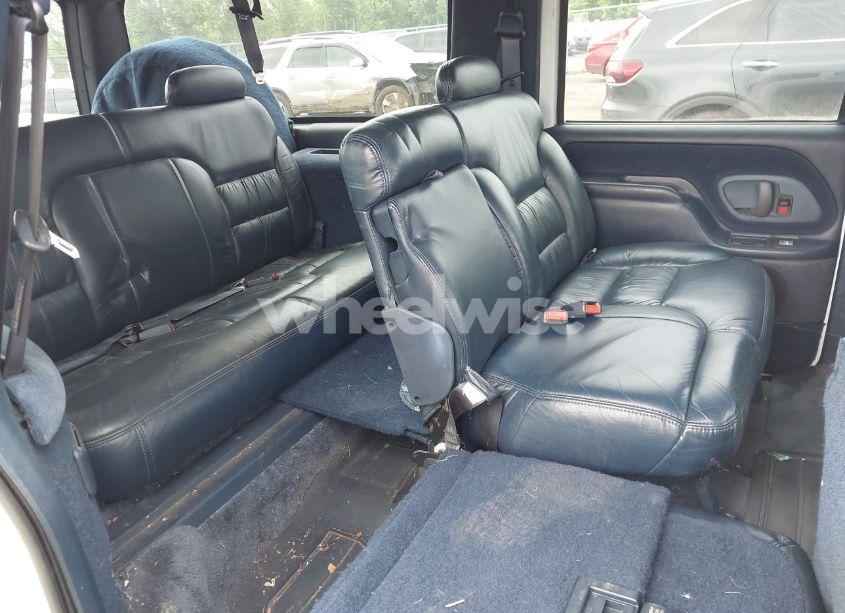 Photo 8 of 1997 Gmc Suburban 1500 SL (VIN 3GKFK16R2VG502239)