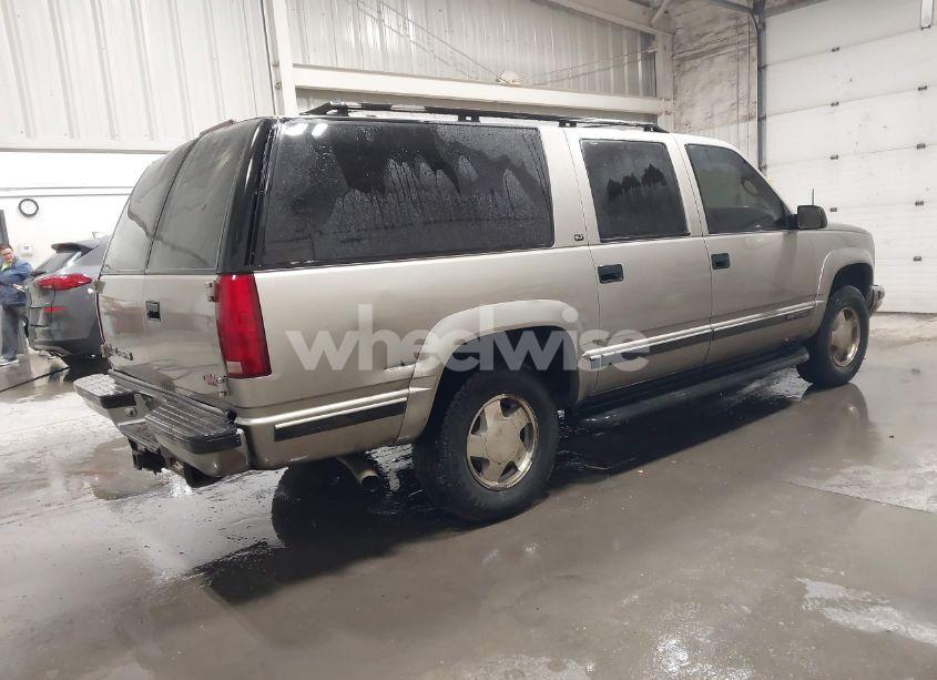 Photo 4 of 1999 Gmc Suburban 1500 SL (VIN 3GKFK16R4XG541398)
