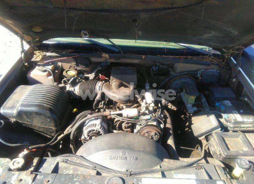 Photo 10 of 1996 Gmc Suburban K1500 (VIN 3GKFK16R8TG517521)