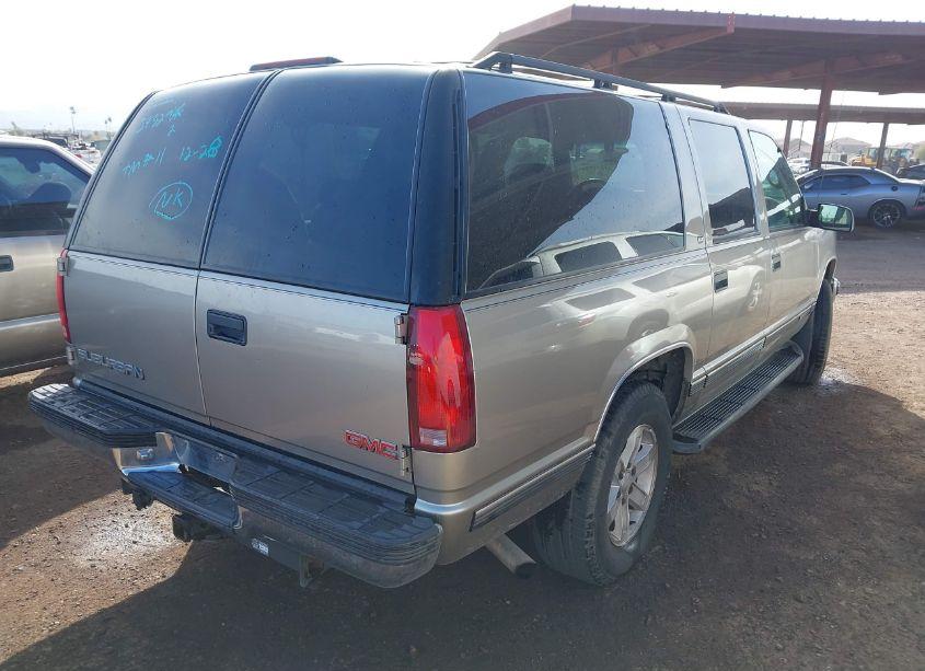Photo 4 of 1999 Gmc Suburban 1500 SL (VIN 3GKFK16R9XG543292)