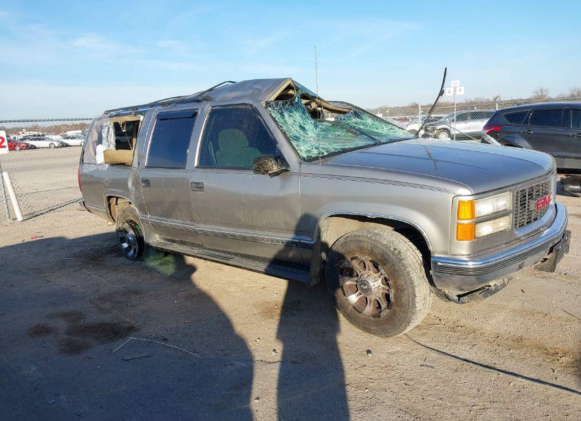 1999 Gmc Suburban 2500 SL (VIN 3GKGC26J2XG536847) main photo