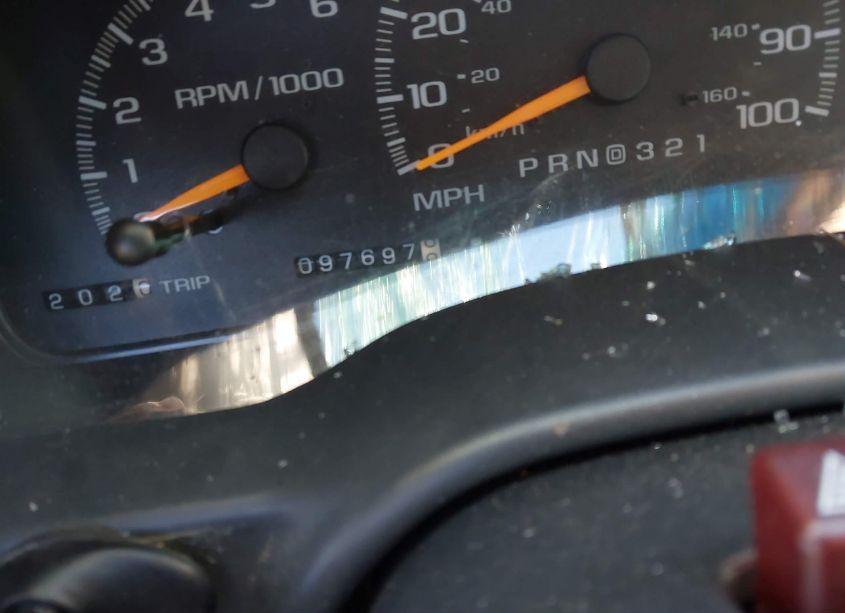 Photo 14 of 1999 Gmc Suburban 2500 SL (VIN 3GKGC26J2XG536847)