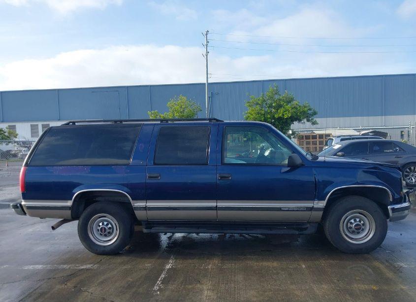 Photo 13 of 1999 Gmc Suburban 2500 SL (VIN 3GKGC26JXXG542539)